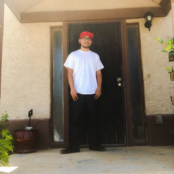 Meet your Posher, Luis - Picture 1 of 1